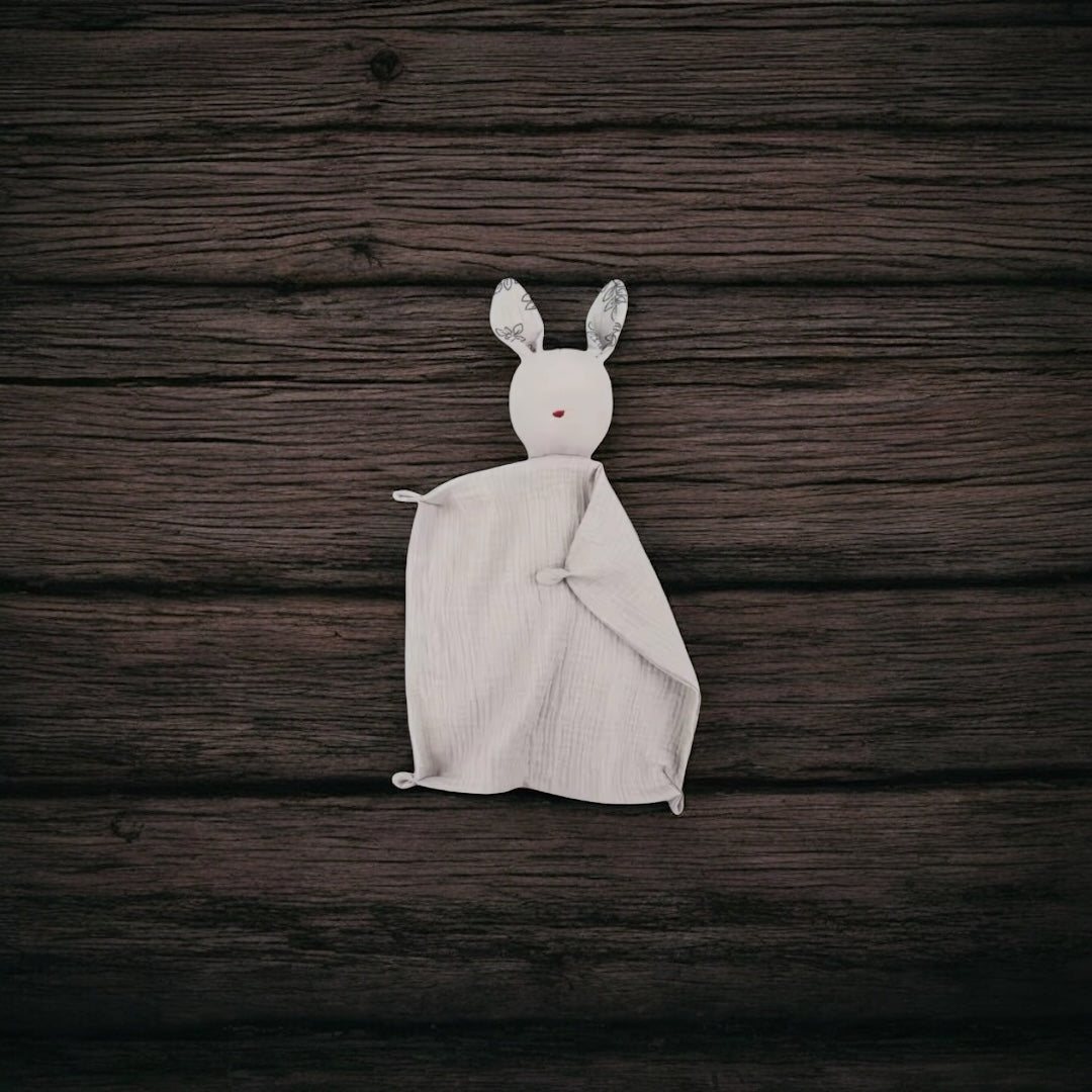 Doudou Lapin Personnalisé avec Prénom – Le Compagnon Doux des Tout-Petits