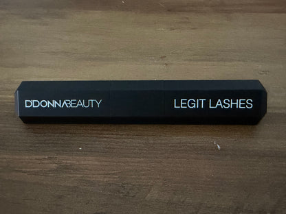 Mascara noir volume et longueur