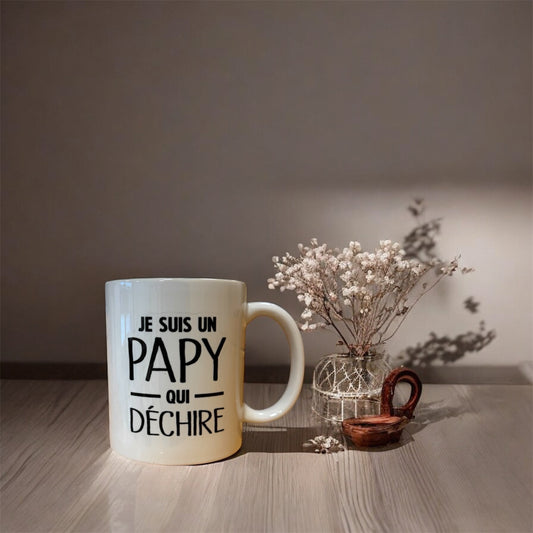 Tasse « je suis un papy qui déchire »