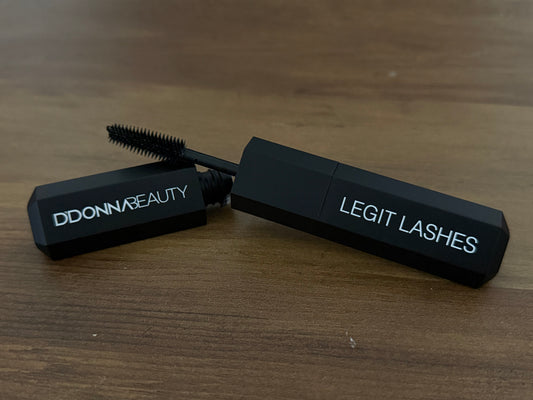 Mascara noir volume et longueur